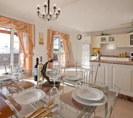 Drimys Villa